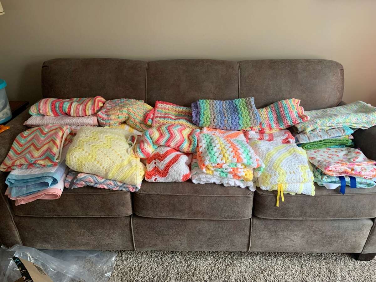 The Daughters of the American Revolution are sending baby blankets to overseas military families. 