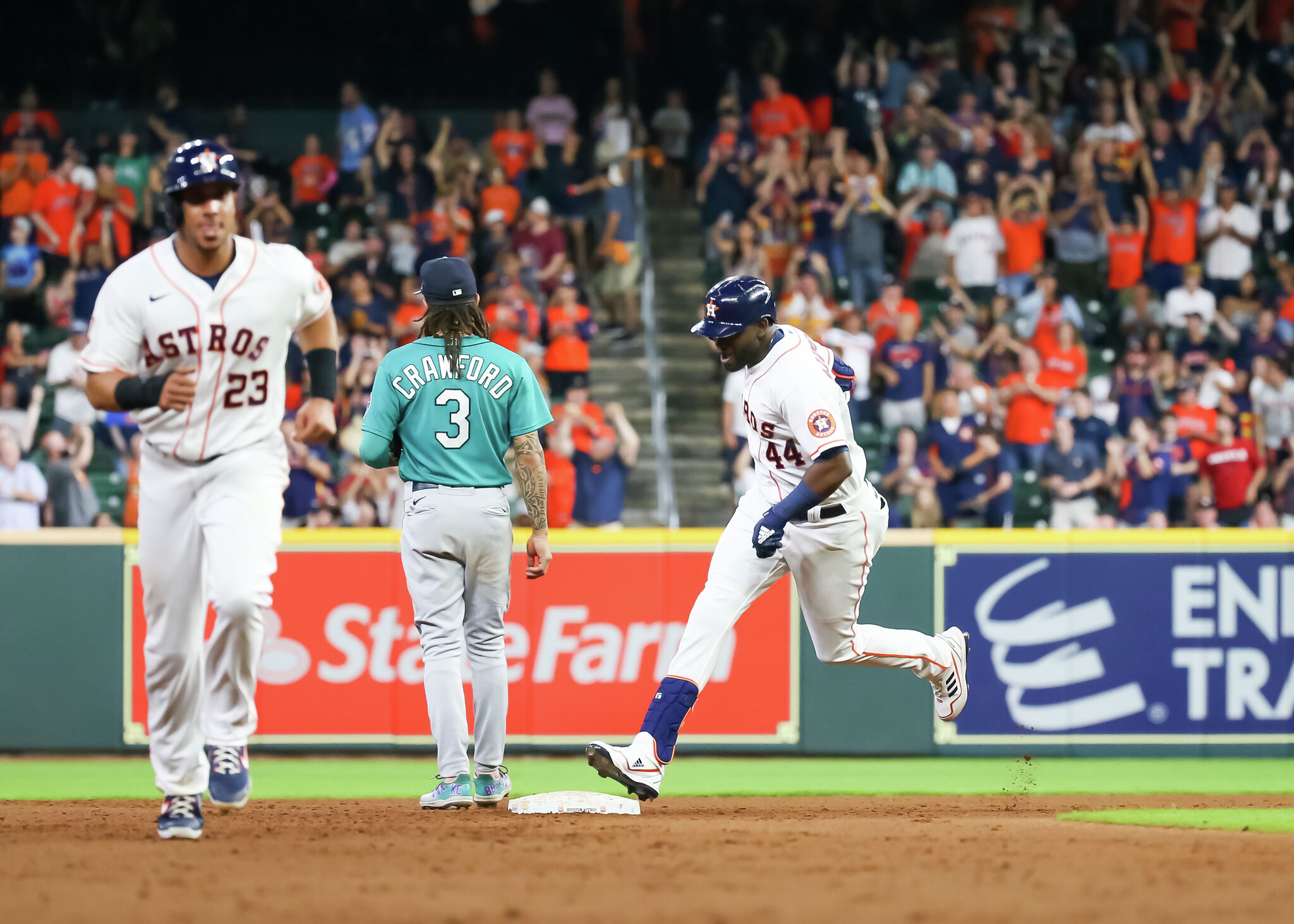 Astros look to continue dominance over Mariners in ALDS