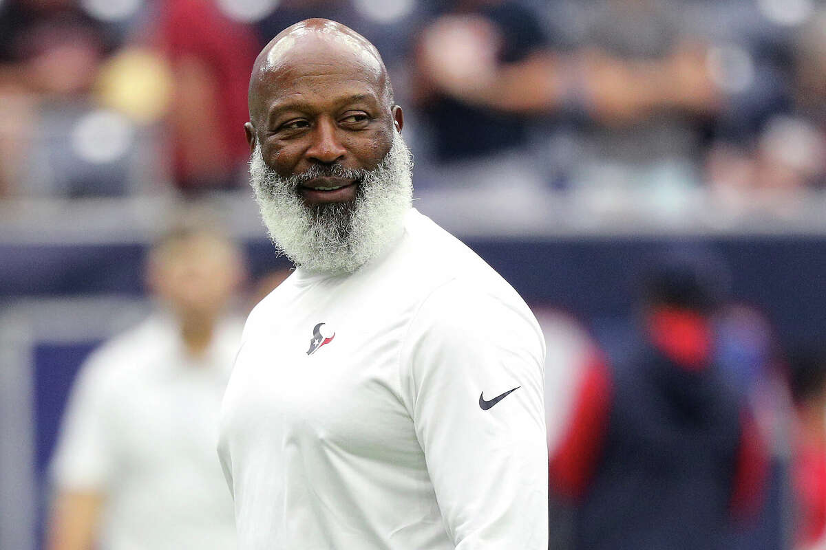 Video: Lovie Smith gives first victory speech with Texans