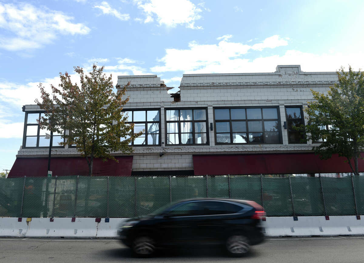 Port Chester 209unit building rises at Greenwich border.