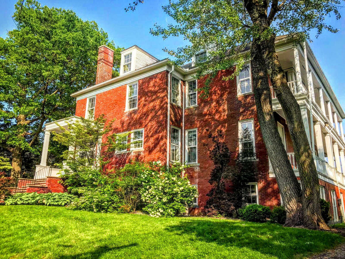Historic Victorian mansion in Albany restored, honored by foundation