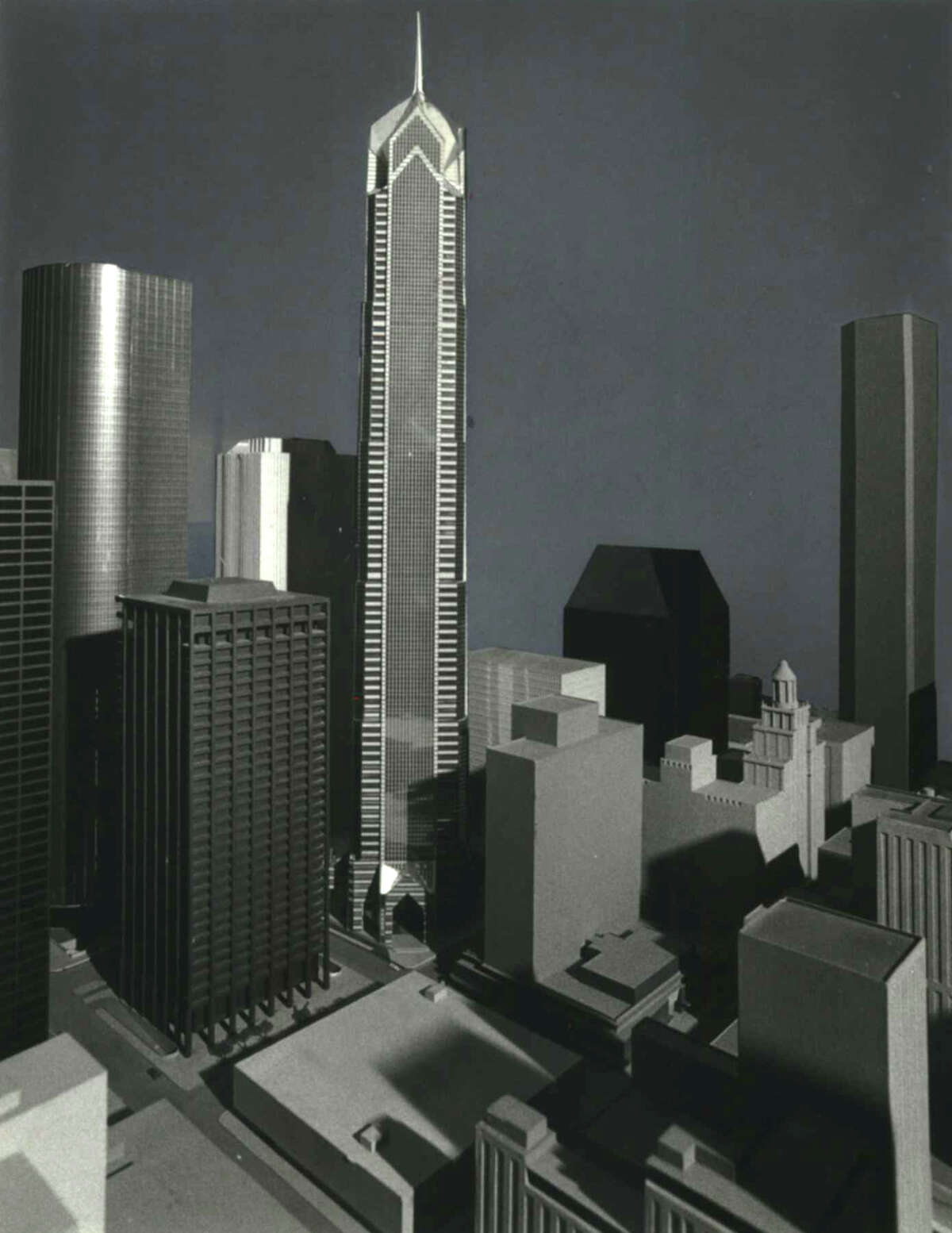 With its spire and high-flying gables, Helmut Jahn's prize-winning design for the proposed new Southwest Tower to rise an equivalent of 100 stories in downtown Houston is like a cathedral in the sky, and has rich references to the jazzy architecture of the 1920s and 1930s.