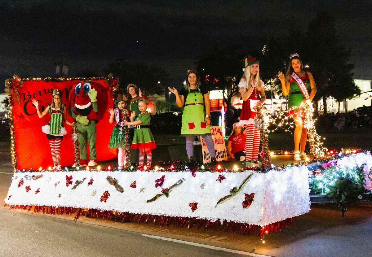 Elves are never in short supply at the Pasadena Holiday Lighted Parade. 