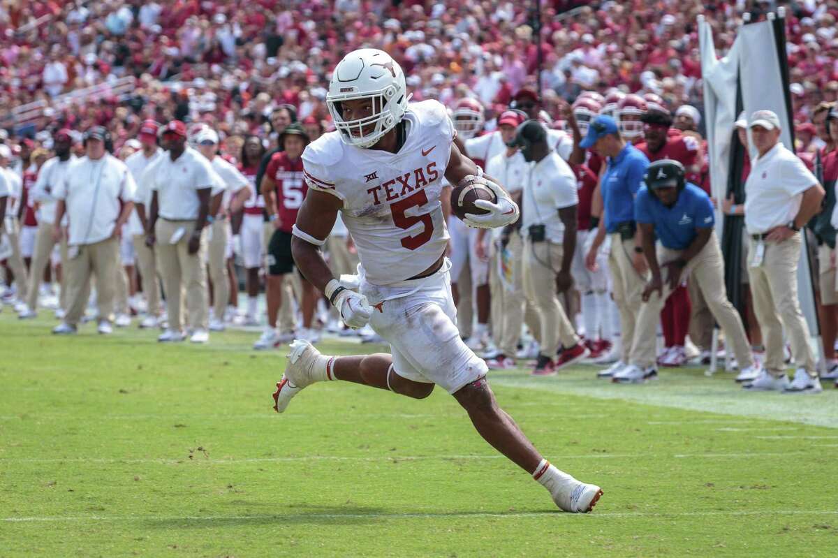 Longhorns running back Bijan Robinson shares how he scored