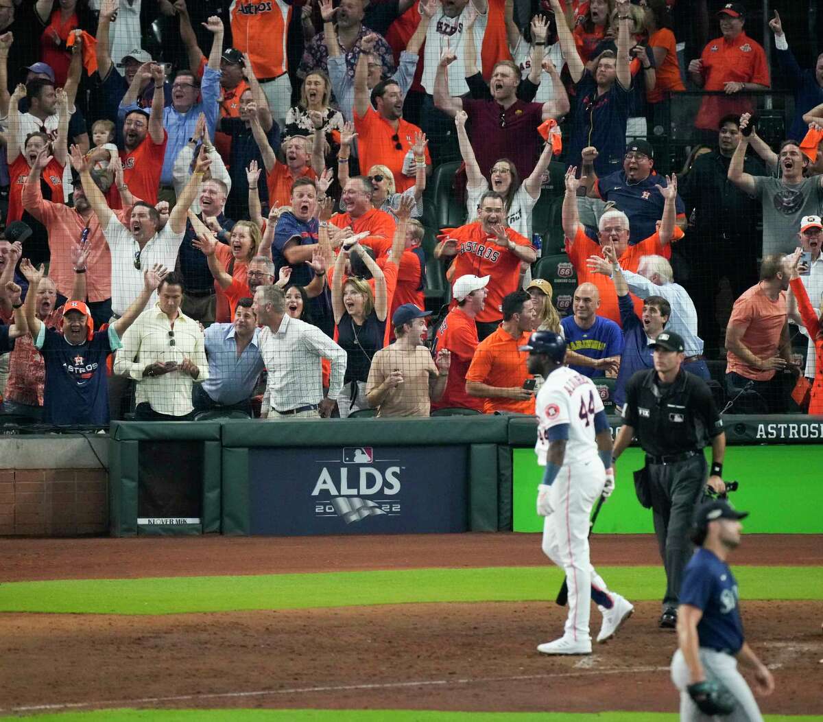 Yordan Alvarez walkoff home run, Astros celebration breakdown