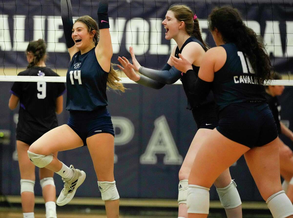 College Park picks up big sweep of Willis