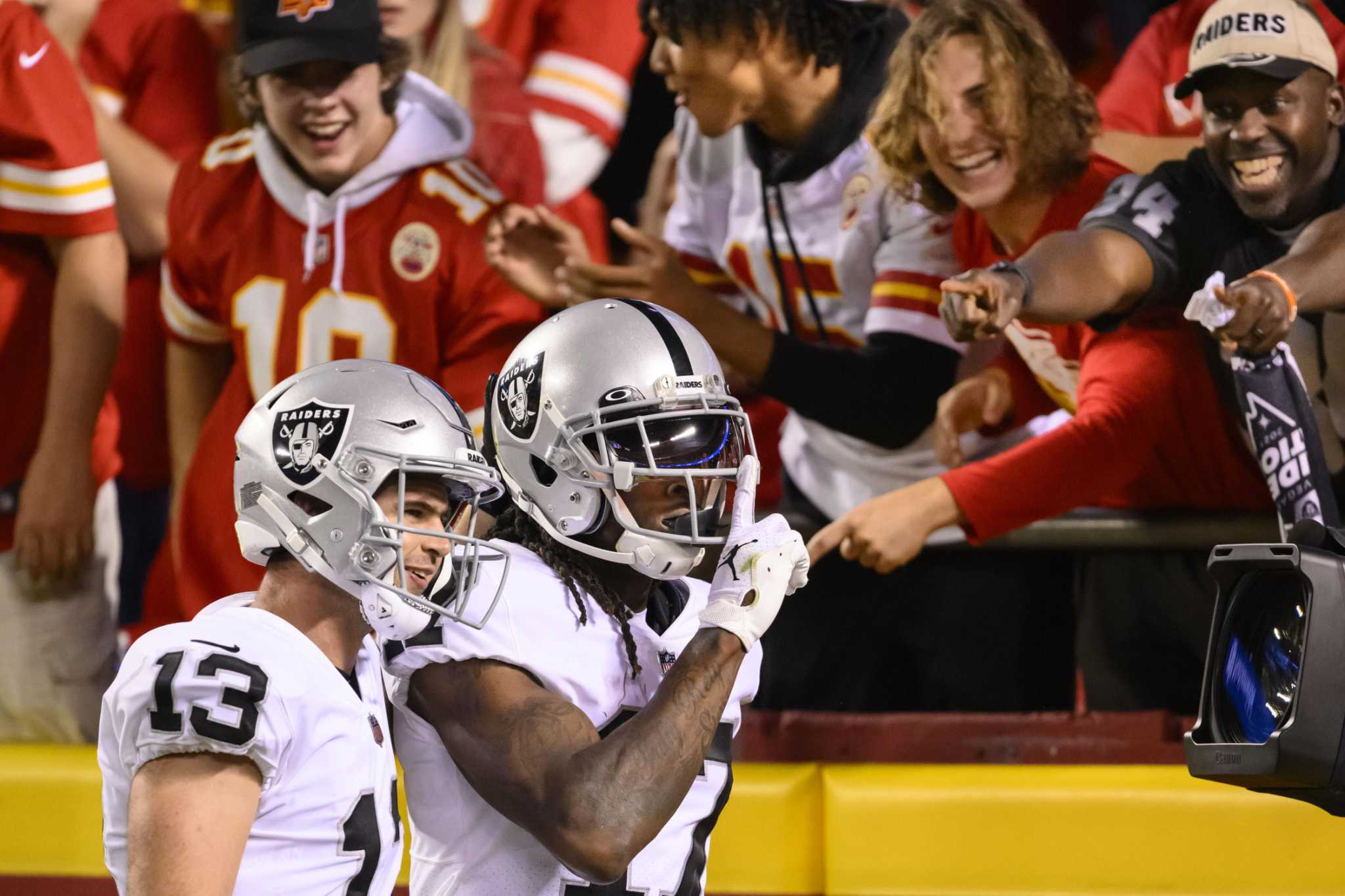 NFL: Raiders' Davante Adams could be suspended for shove