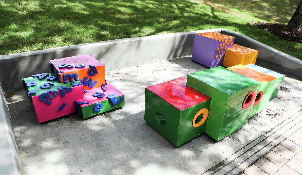 Public art in The Woodlands grows with 6 new art benches around Waterway