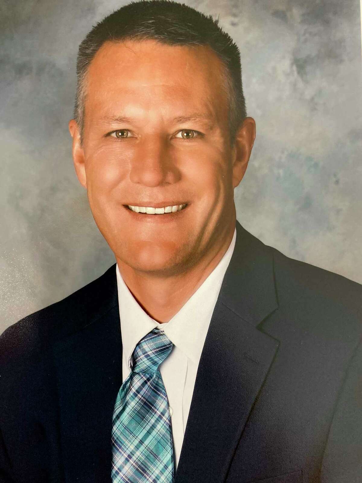 Meridian superintendent Carmoney to retire effective Nov. 30