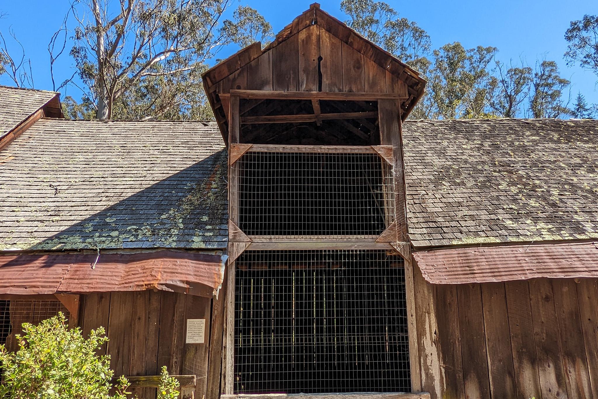 A Calif. parks program led me to Bay Area's Murray Ranch barn