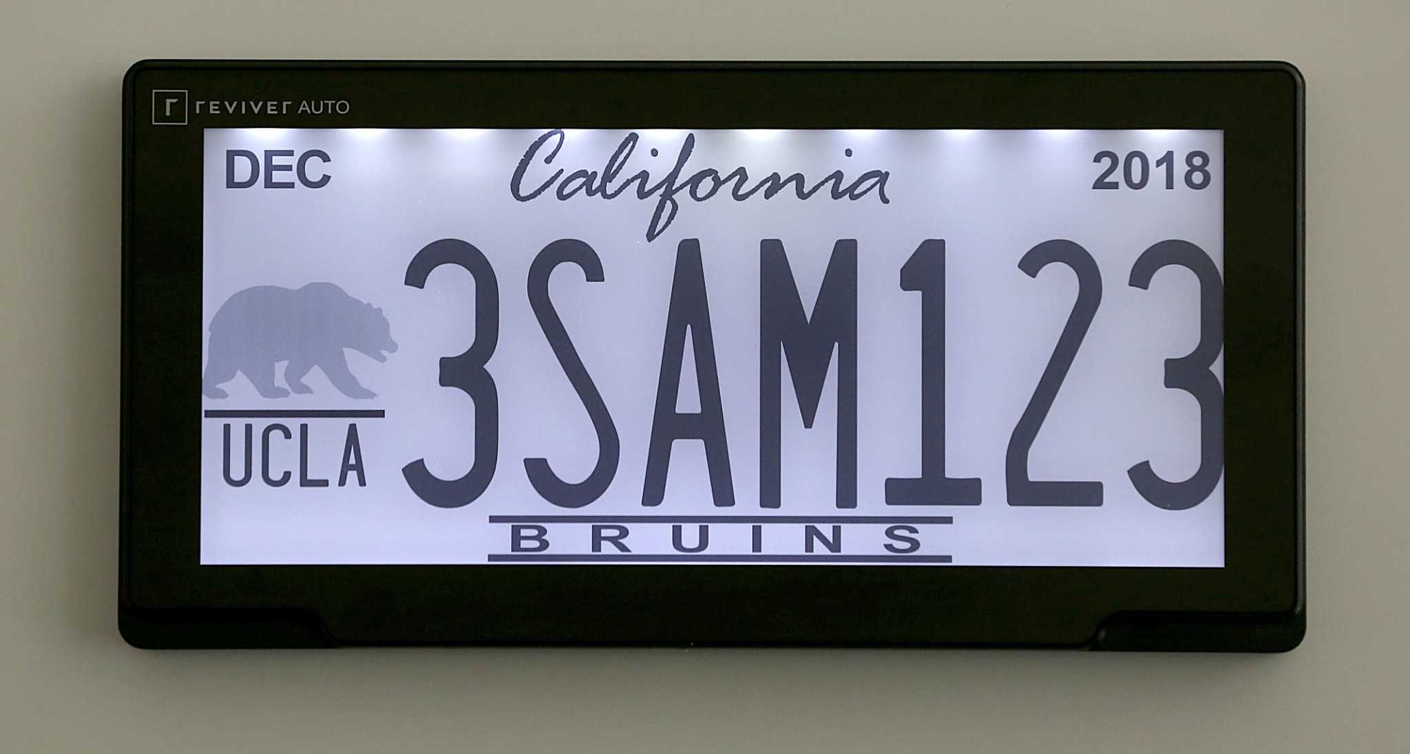 Californians can now get digital license plates for their cars. Here's how  it works