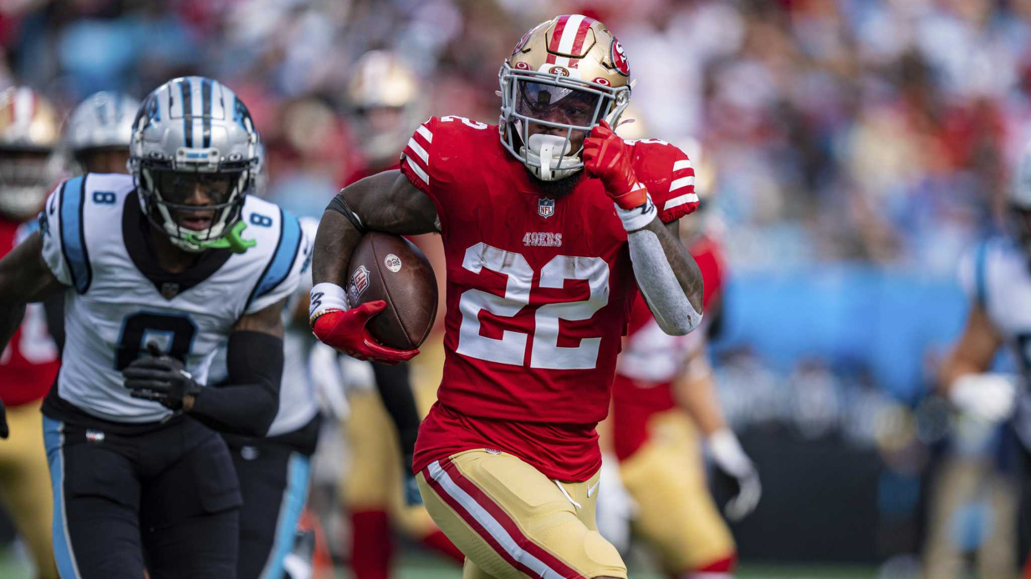 All smiles off the field, 49ers' Jeff Wilson is mayhem in