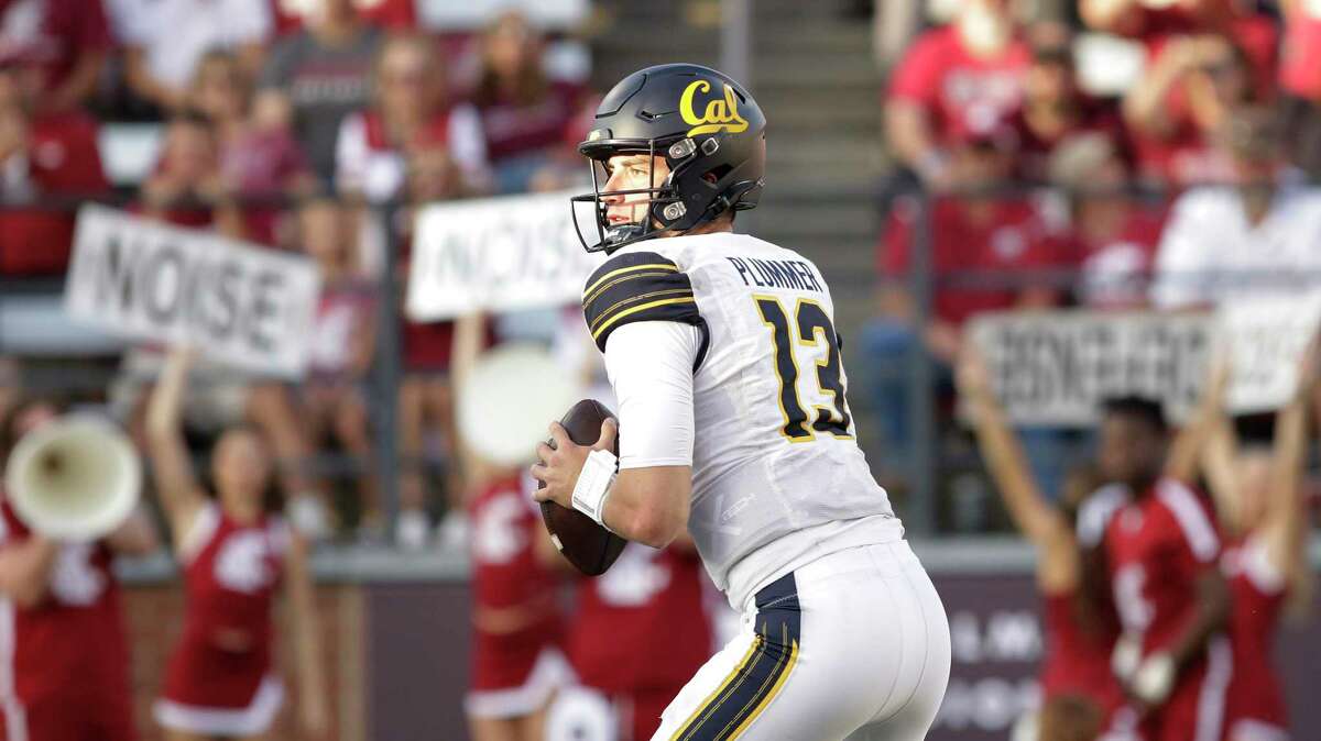 California quarterback Jack Plummer looks for a receiver during the second half of an NCAA college football game against Washington State, Saturday, Oct. 1, 2022, in Pullman, Wash. (AP Photo/Young Kwak)