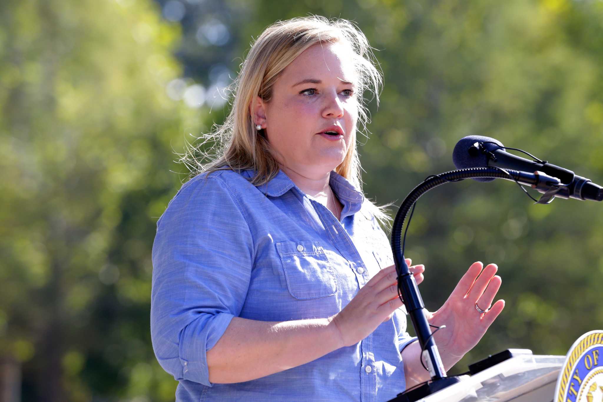 Mary Nan Huffman calls Tony Buzbee’s THC seltzer a public safety risk