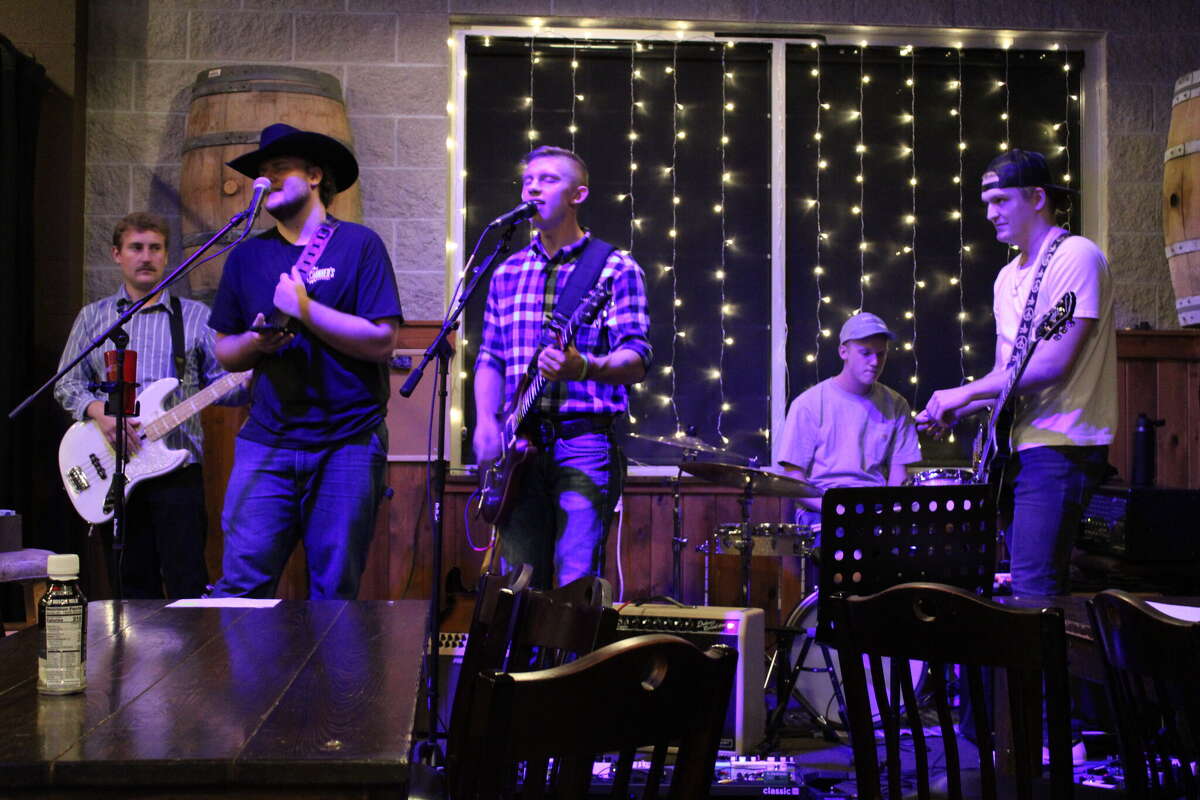 Michigan's 'Six String Revival' brings country sound to Big Rapids