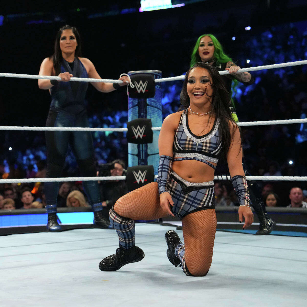 Laredoan Roxanne Perez makes her in-ring network TV WWE debut on Smackdown in a match with partners Shotzi Blackheart and Raquel Rodriguez against Damage CNTRL's Bayley, Dakota Kai and IYO SKY on Friday, Oct. 14, 2022.
