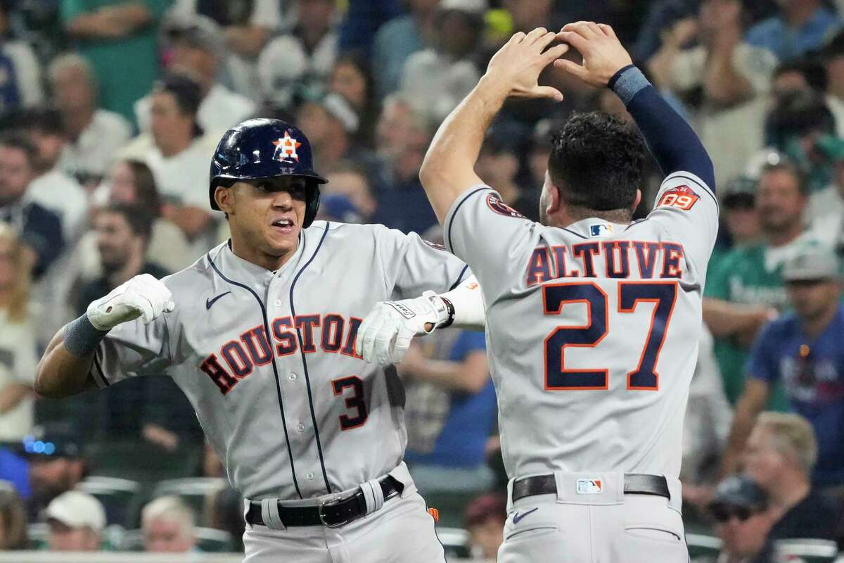 Why Astros SS Jeremy Peña shows heart sign after hitting homers