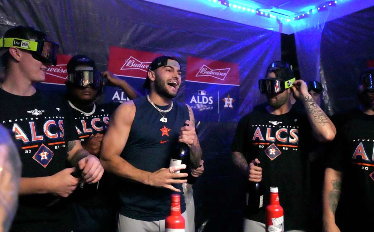 Astros Seattle clubhouse celebration as Houston wins ALCS trip