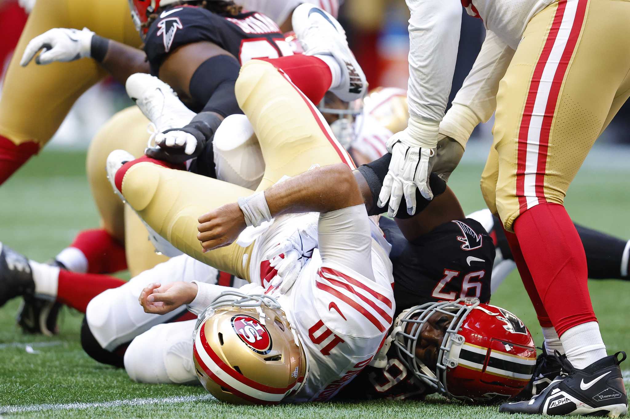 49ers-Falcons live blog: Battered Niners fall to Falcons 28-14