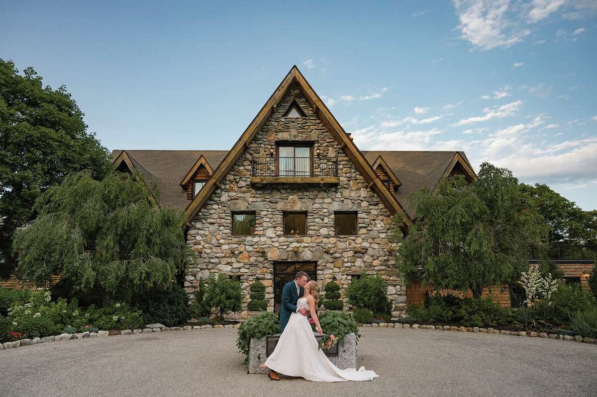 9 terrific venues for a fall wedding in Connecticut