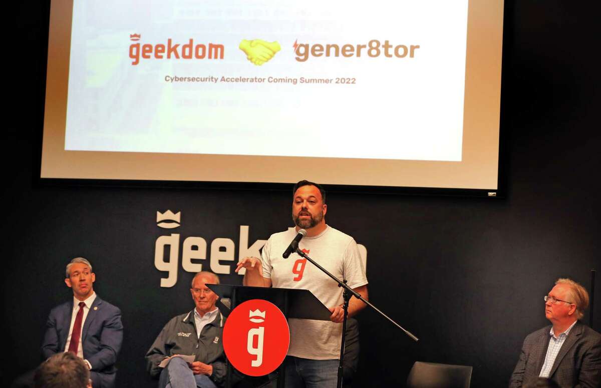 Geekdom CEO Charles Woodin speaks on Nov. 16, 2021, at Geekdom Event Centre. “Funding is consistently increasing,” Woodin said. “We’re going to see more funding come to San Antonio.”