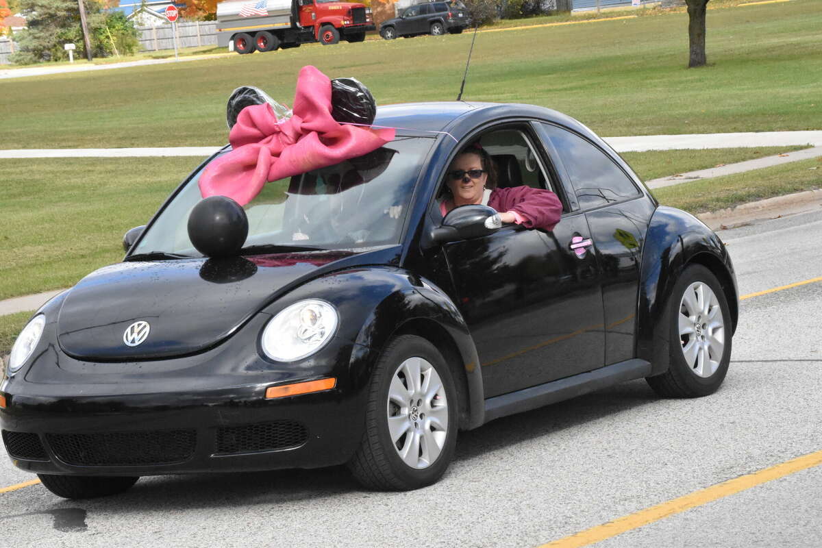 Barryton, Michigan Festival brings costume parade to downtown