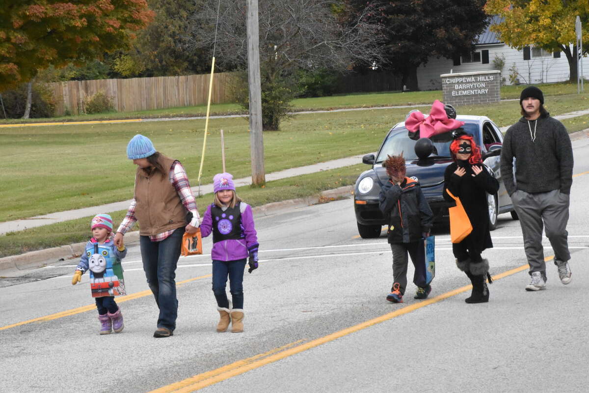 Barryton, Michigan Festival brings costume parade to downtown