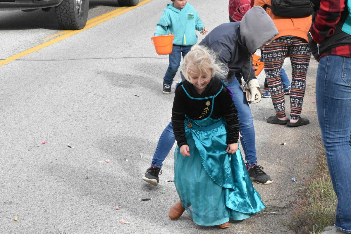 Barryton, Michigan Festival brings costume parade to downtown