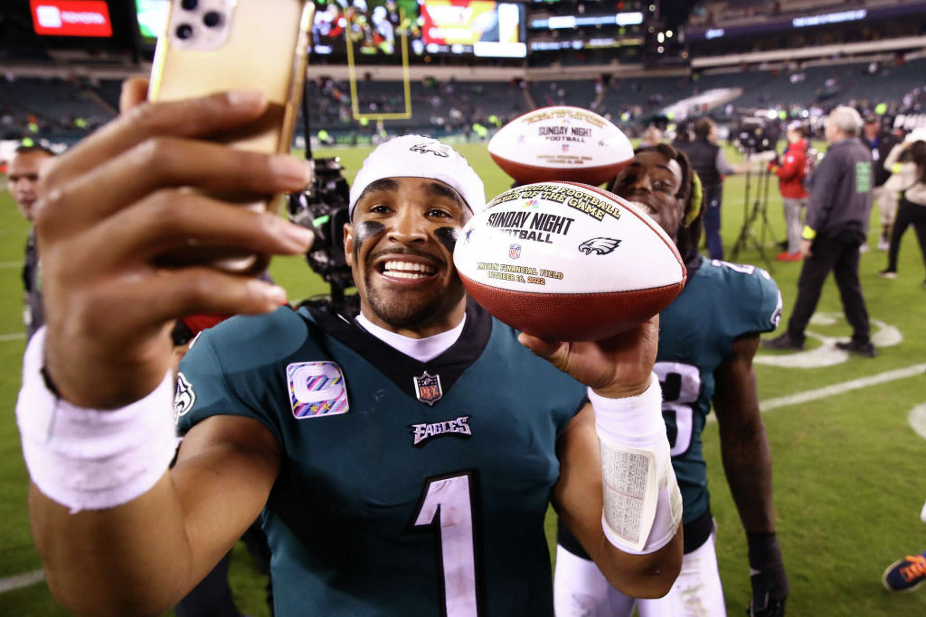 Philadelphia Eagles sit atop the NFC East after 26-17 win over Cowboys