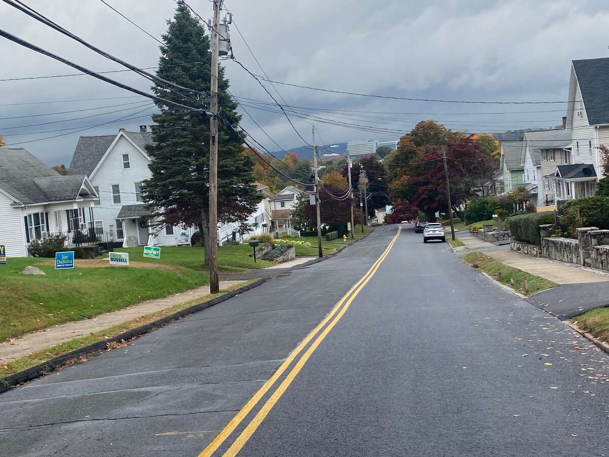 Eversource's gas line replacement disrupts Danbury roads