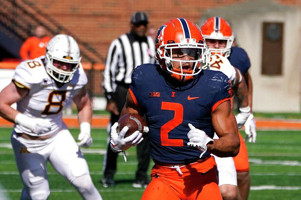 Illinois football accepts bid to ReliaQuest Bowl