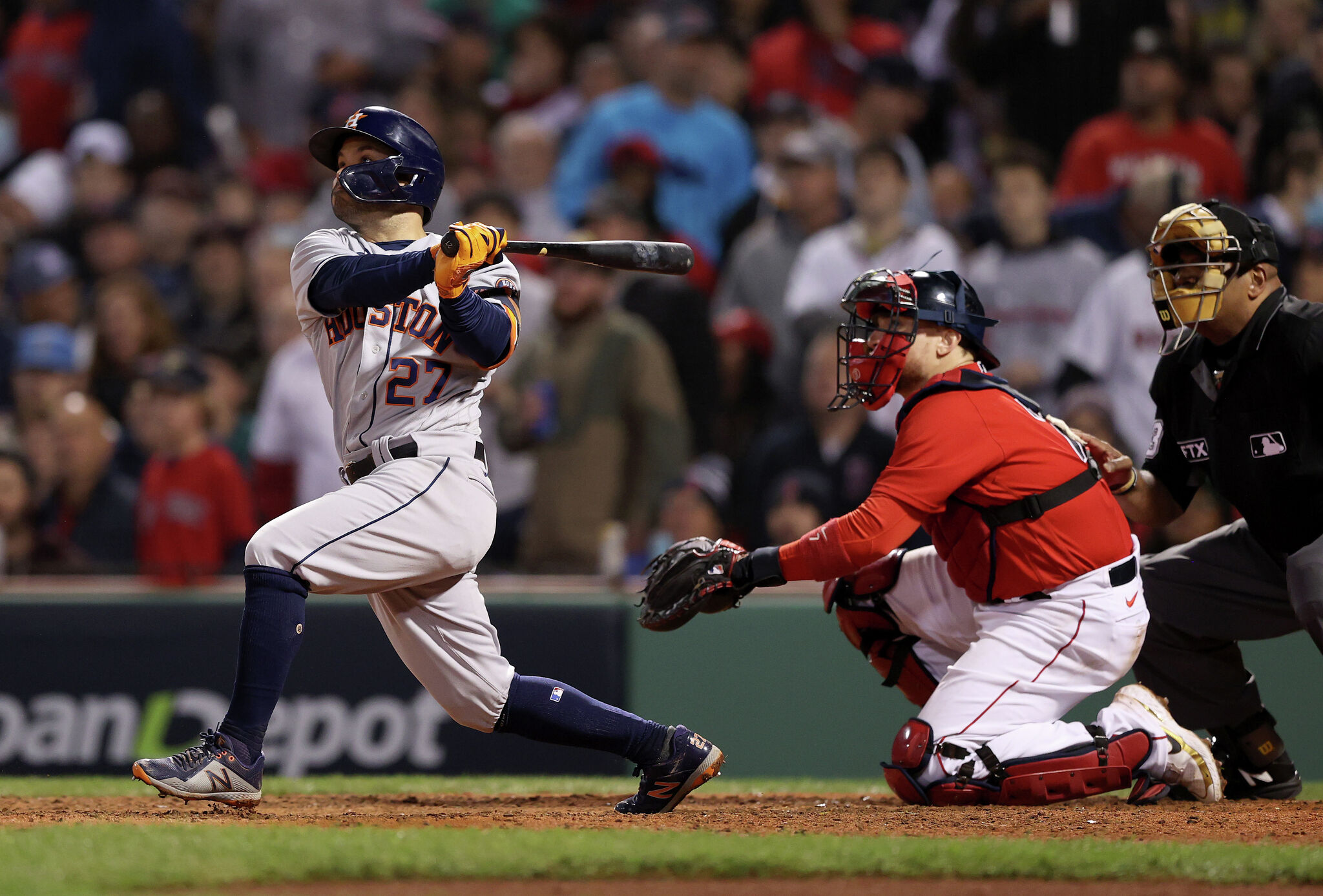 MLB playoffs: Astros' Jose Altuve ties Yankees legend with ALCS home run  vs. Red Sox 