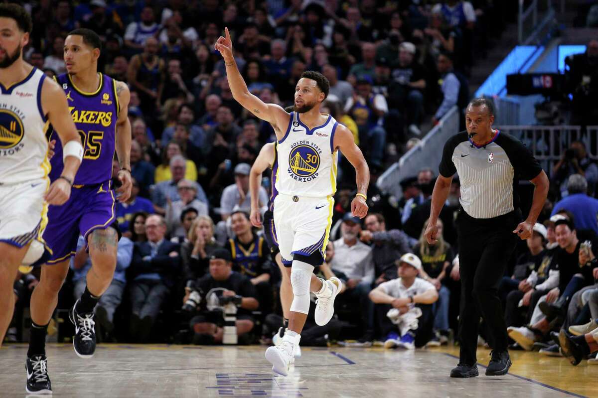 Stephen Curry had a game-high 33 points in Golden State’s season-opening victory over the Lakers at Chase Center.