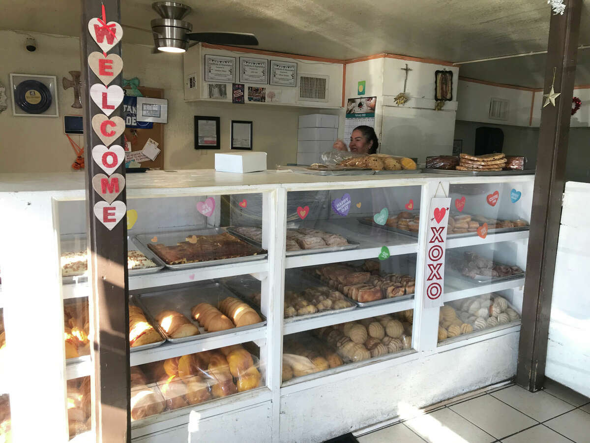 Caballero Bakery está ubicada en 2342 Pinn Road.