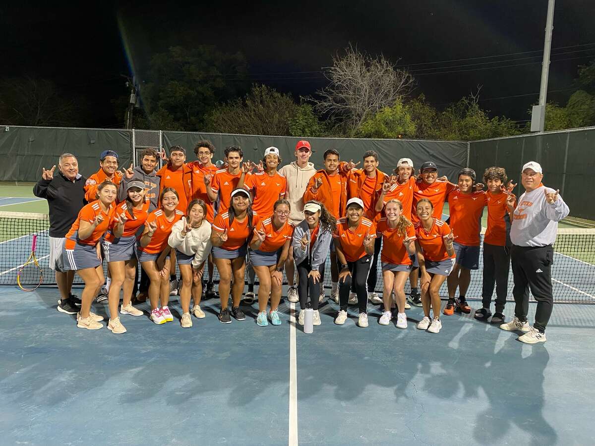 The United tennis team will compete in the Sweet 16 on Thursday.