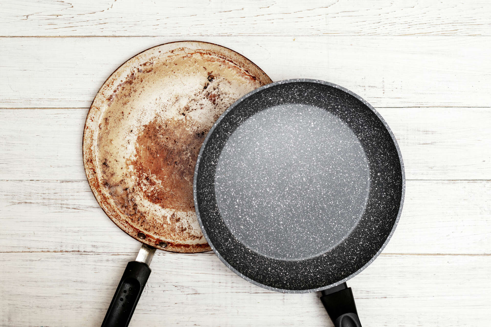 When should cookware be replaced?