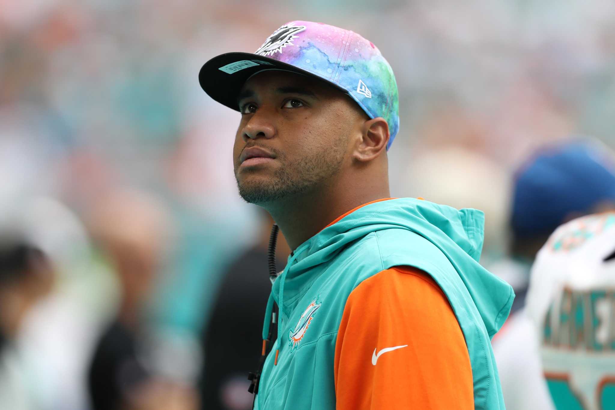 Dolphins' Tua Tagovailoa Returns Home After Suffering Head Injury, 'In Good  Spirits'