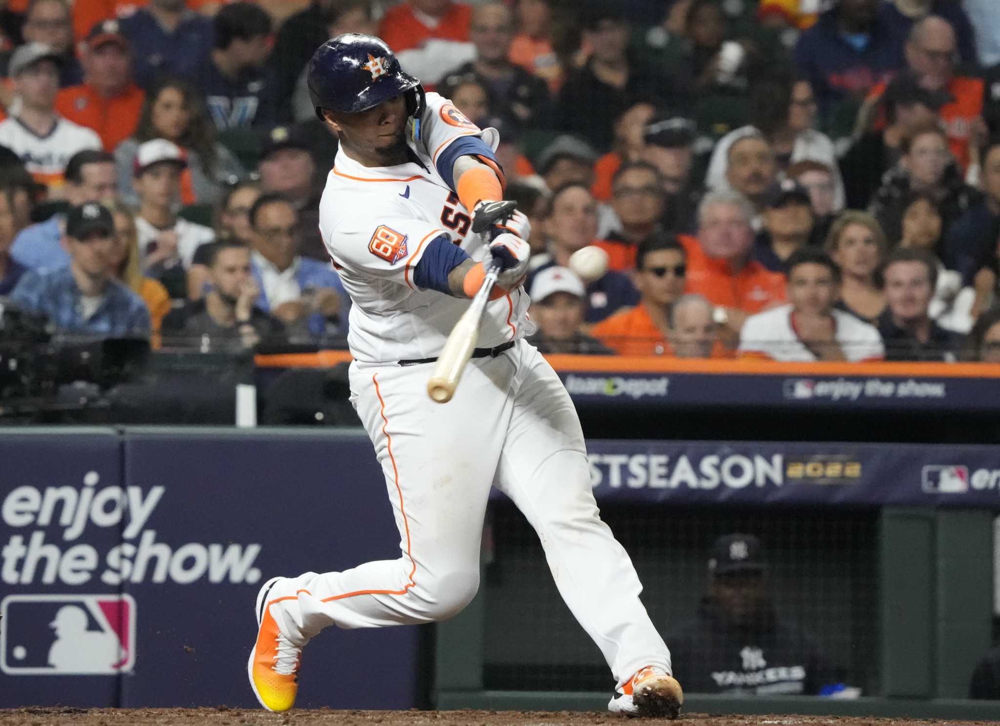 Astros right at home on the road, cut ALCS deficit to 2-1 after