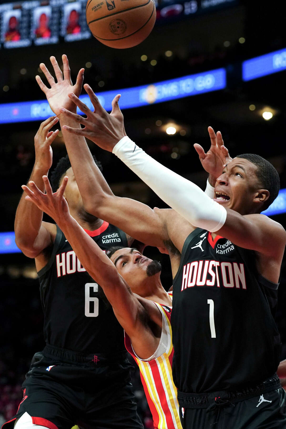 Houston Rockets open season with loss to Atlanta Hawks