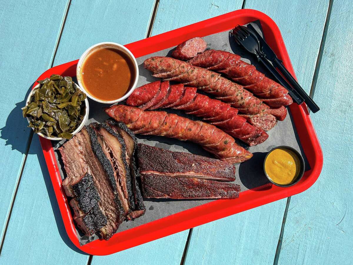 Tray of barbecue at Dozier's BBQ in Fulshear