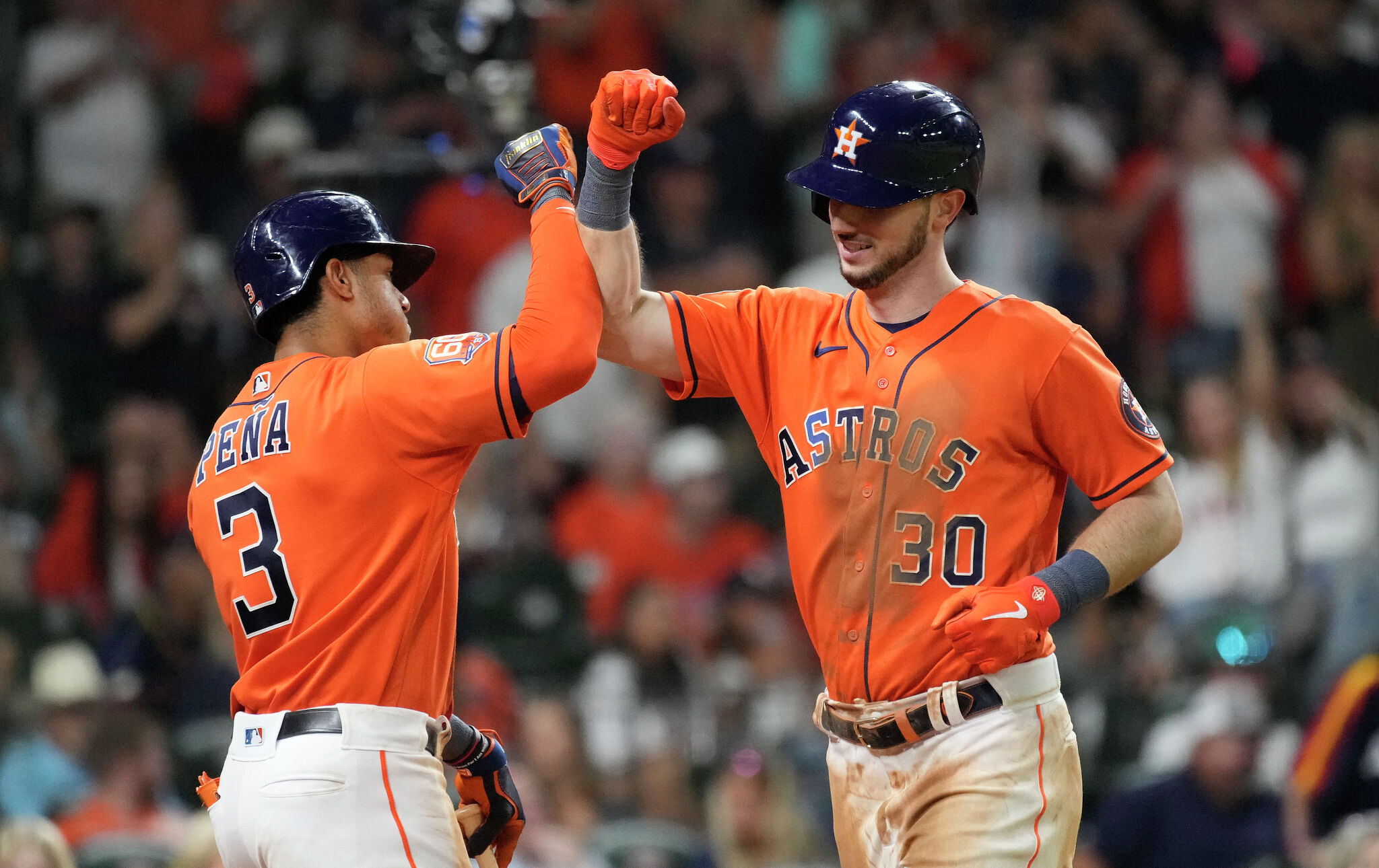 Jeremy Pena makes Astros history by winning Gold Glove as a rookie