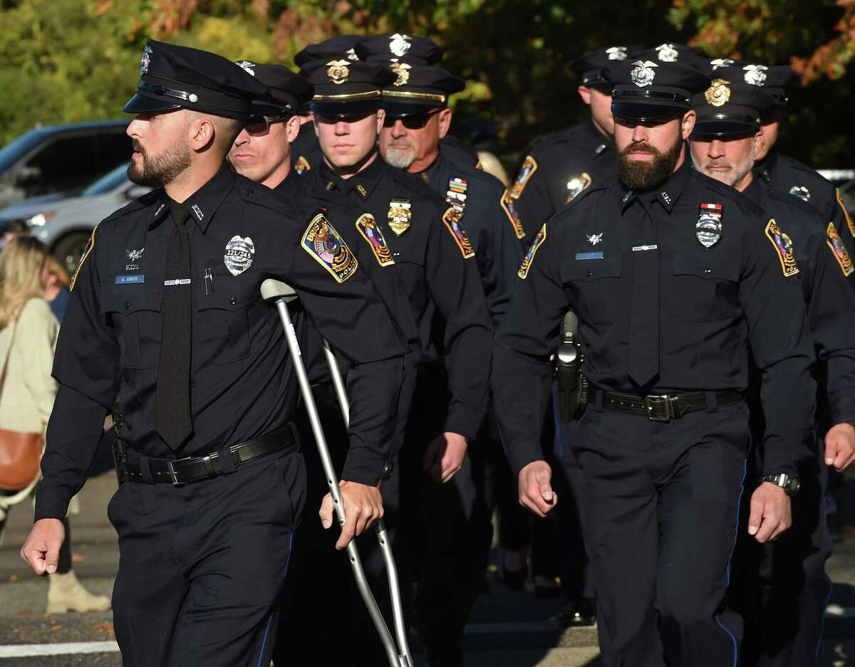 Crowd gathers at slain Bristol Police Lt. Dustin DeMonte's wake