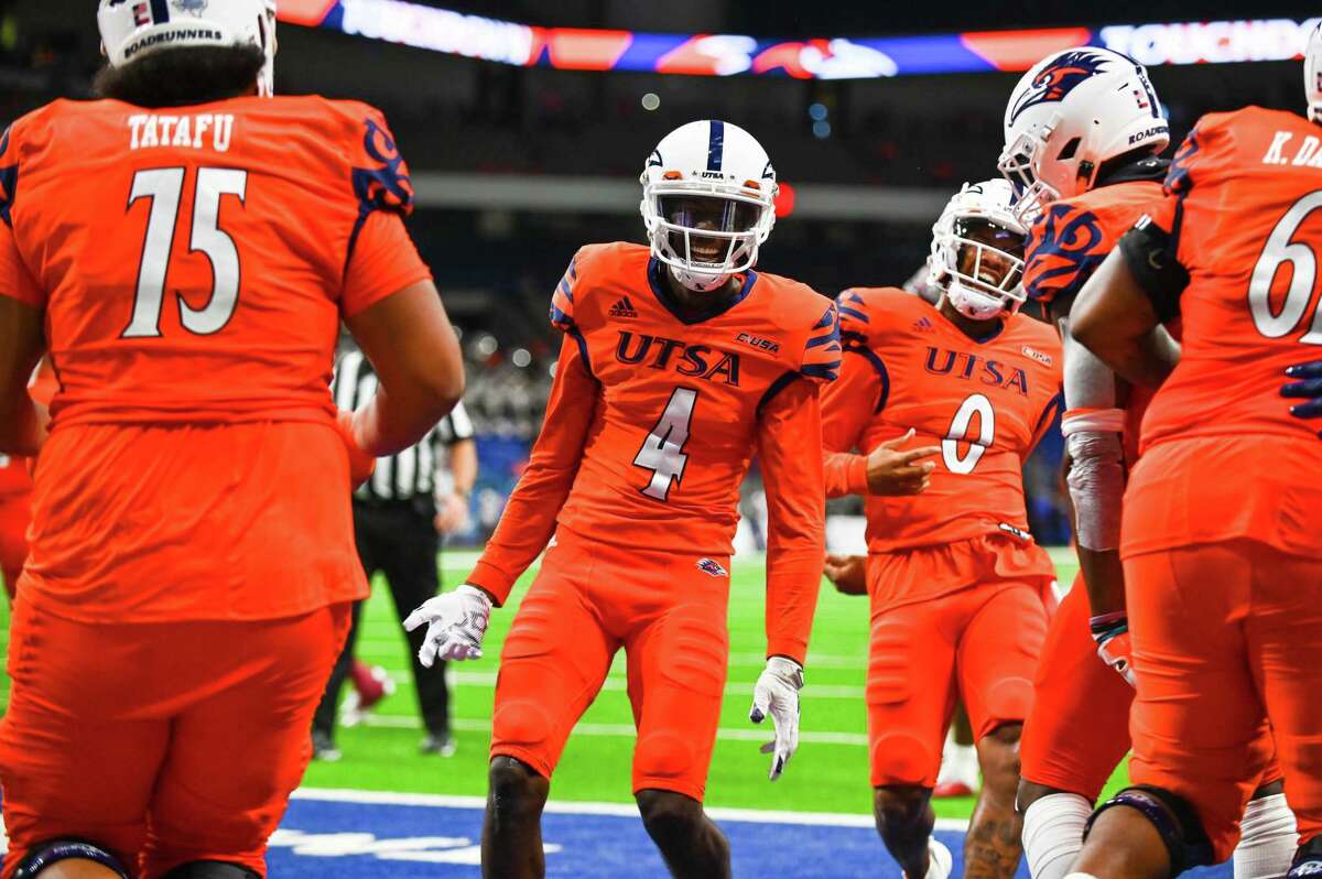UTSA wide receiver Zakhari Franklin (4) celebrates a touchdown during the fourth quarter of Saturday’s game against Texas Southern at the Alamodome.