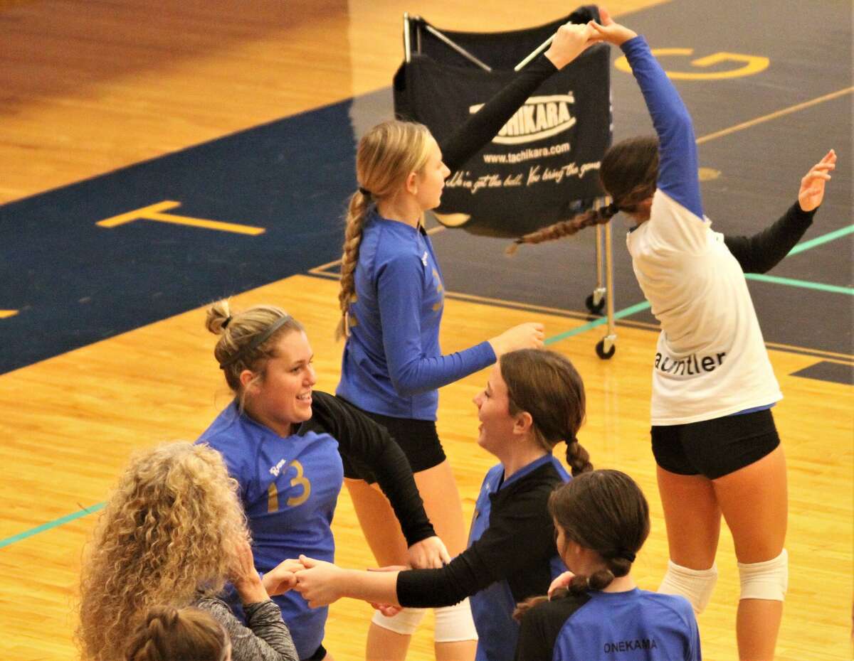 PHOTOS Onekama, Bear Lake battle in volleyball