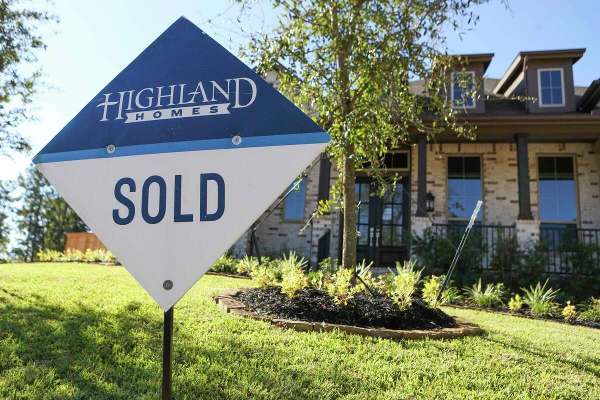 The housing market and economy may be sluggish going into the new year but in the Conroe area new homes are under construction and subdivisions are still being built. A recent study by SmartAsset ranked Conroe sixth overall in its top Boomtowns in America. 