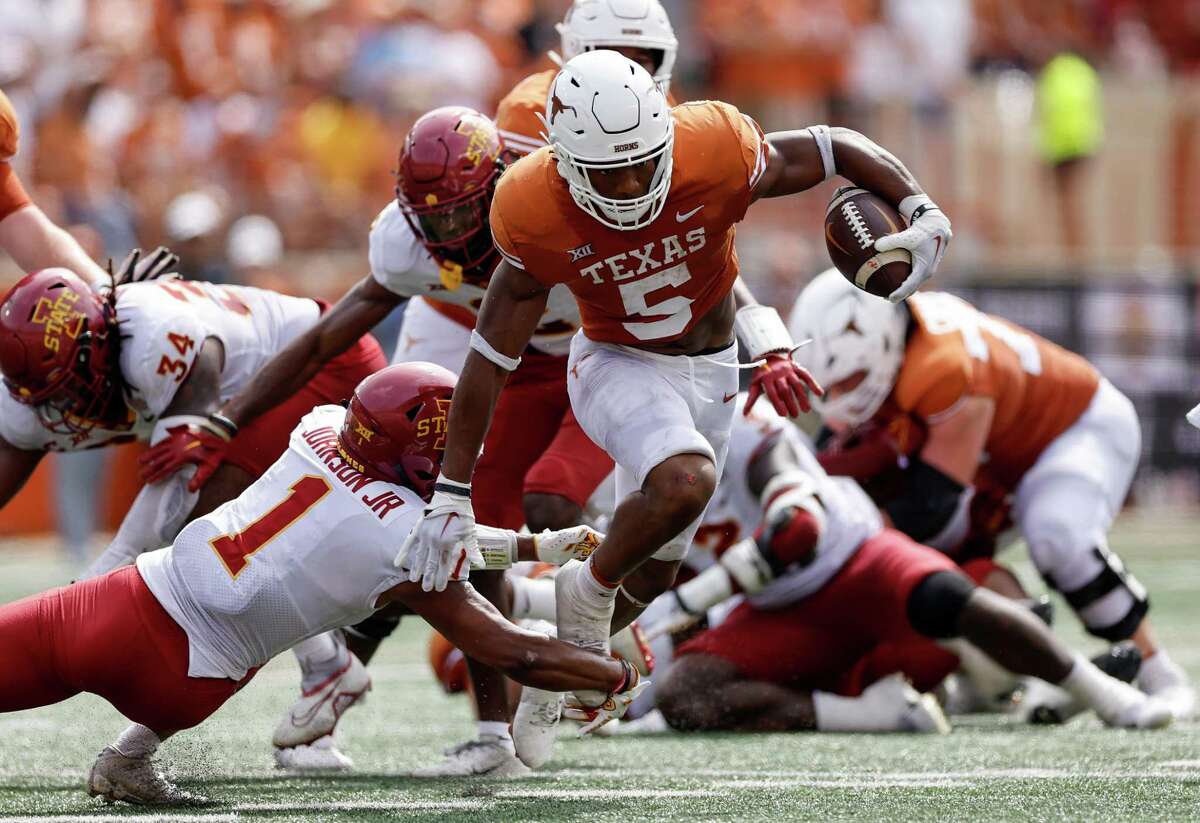 Texas Longhorns RB Bijan Robinson wins 2022 Doak Walker Award