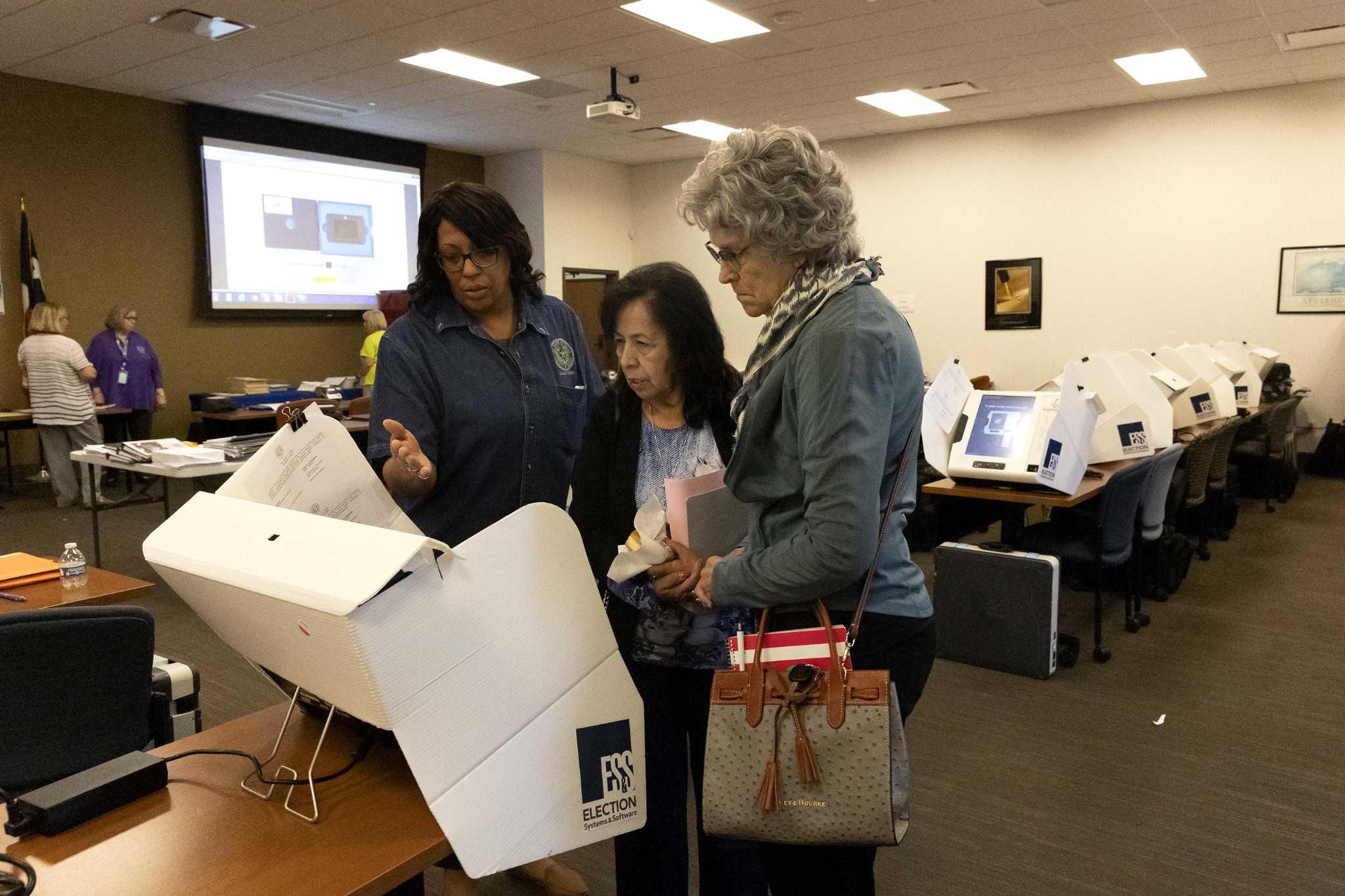 Bexar Election Judges Are Advising To Vote Early, Come Prepared