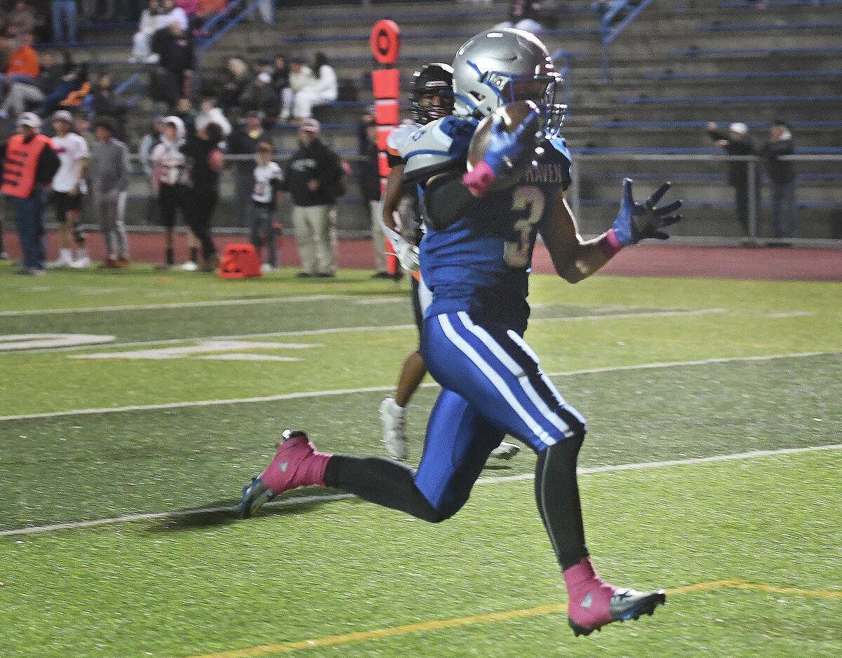 West Haven Shelton CIAC high school football