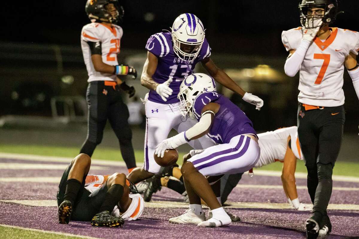 Dayton Broncos top Texas City Stingarees, clinch playoff spot