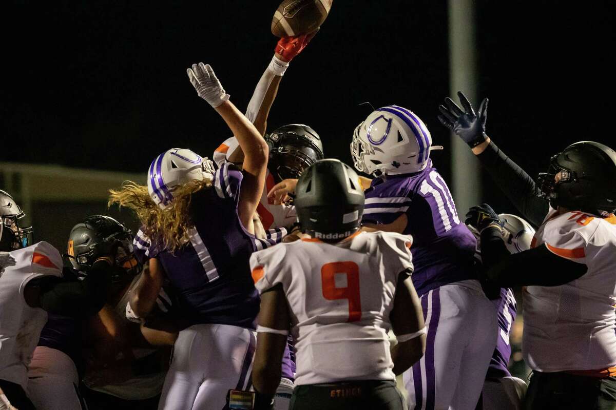 Dayton Broncos top Texas City Stingarees, clinch playoff spot